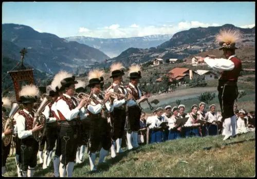 Völs am Schlern Fiè allo Sciliar Musikkapelle Chor in Trachten    1970