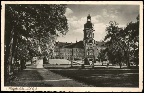 Ansichtskarte Neustrelitz Schloss Neustrelitz mit Schlosspark 1935
