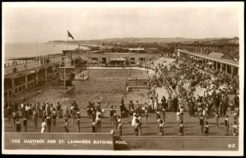 Postcard Hastings The Hastings and St. Leonards Bathing Pool 1939