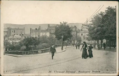 CPA Clermont-Ferrand Boulevard Desaix 1910