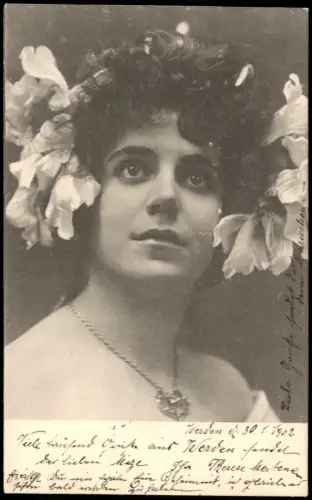 Ansichtskarte  Porträt einer Frau mit Blumenschmuck 1903  Stempel Werden