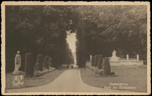 Postcard Fredensborg Parti fra Slotsparken 1940