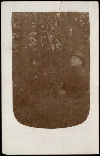 Foto  Junger Jäger mit Gewehr im Gelände 1911 Privatfoto