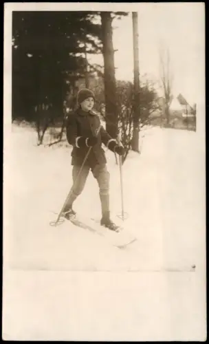 Foto  Wintersport: Skifahrerin Langlauf 1920 Privatfoto