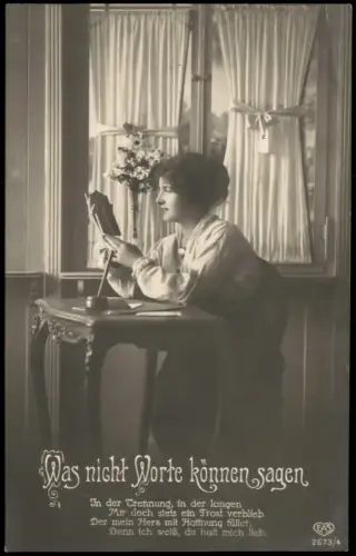 Frau am Schreibtisch mit Porträt und Liebesgedicht, Trennung Sehnsucht 1908
