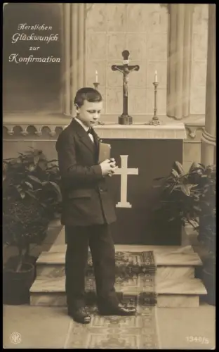 Ansichtskarte  Konfirmand am Altar, Glückwunsch Konfirmation 1910