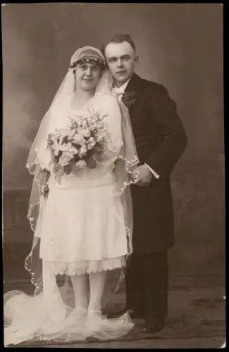 Frühe Fotografie Fotokunst: Hochzeitspaar Hochzeit (Wedding) 1920 Privatfoto