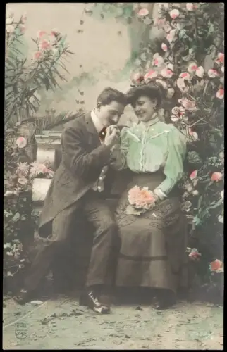 Ansichtskarte  Romantisches Paar im Blumengarten 1909