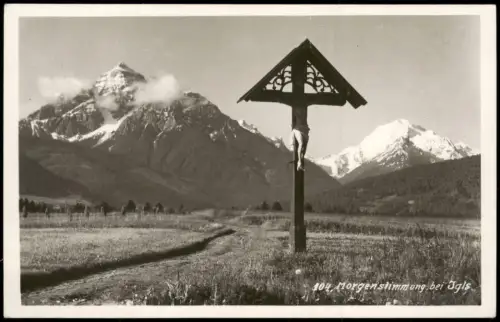 Ansichtskarte Igls Morgenstimmung mit Feldkreuz und Alpenpanorama 1950