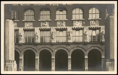 Ansichtskarte München Eingang der Maximilians-Universität 1915