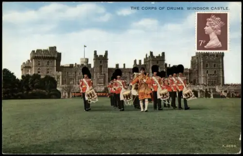 Postcard Windsor The Corps of Drums vor Windsor Castle 1975