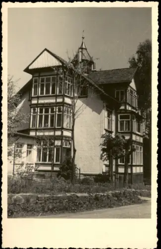 Finsterbergen-Friedrichroda Mehrstöckige Fachwerkvilla mit Ecktürmchen 1955