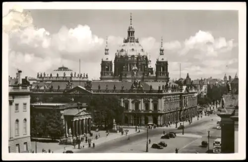 Ansichtskarte Berlin Ehrenmal, Zeughaus und Berliner Dom 1935