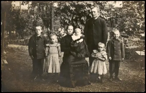 Foto Gerthe-Bochum Familienporträt im Garten 1910 Privatfoto