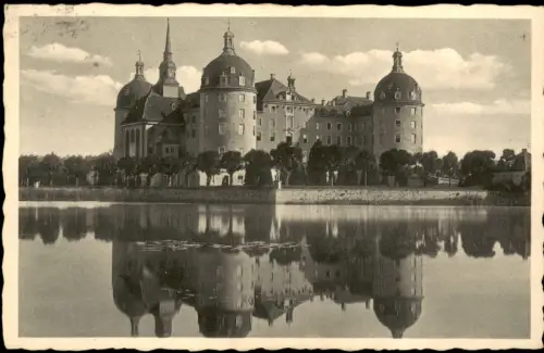 Moritzburg Jagdschloß Moritzburg mit Spiegelung im Schloßteich 1939