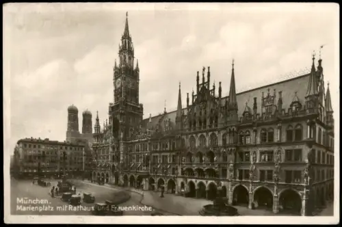 Ansichtskarte München Marienplatz mit Rathaus und Frauenkirche 1930