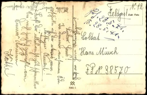 Ansichtskarte  Porträt eines Mädchens mit Rosenstrauß 1941