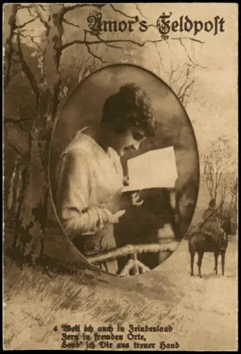 Ansichtskarte  Amor's Feldpost: Frau liest Brief vor Soldaten-Hintergrund 1915