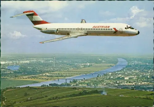 Flugzeug Airplane Avion AUSTRIAN AIRLINES DOUGLAS DC-9 JET FLUG über WIEN 1980
