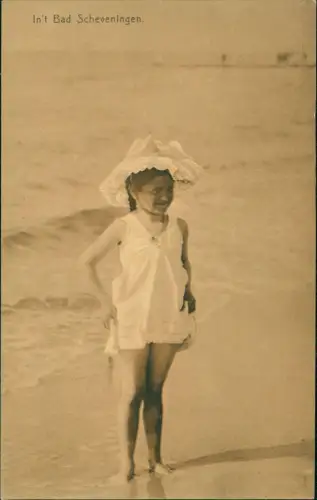 Scheveningen-Den Haag Den Haag Mädchen mit Spitze am Strand 1912