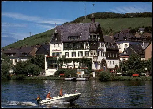 Traben-Trarbach REMA-HOTEL Bellevue Am Moselufer, Leute im Schnellboot 1980