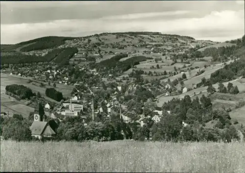 Ansichtskarte Klingenthal Blick zum Aschberg mit Stadtpanorama und Kirche 1974