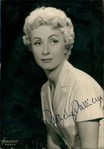 Porträt der Schauspielerin Danielle Darrieux Autogrammkarte 1950