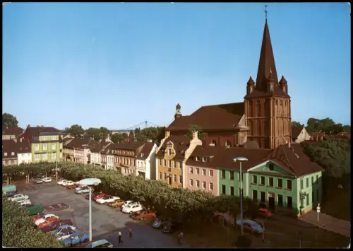 Uerdingen-Krefeld Crefeld Markt mit Blick auf St. Peter und Auto Parkplatz 1980