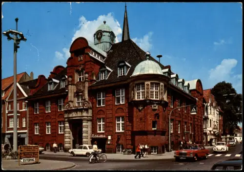 Buxtehude Rathaus, Fahrradfahrer, Autos u.a. VW Käfer, Mercedes 1987