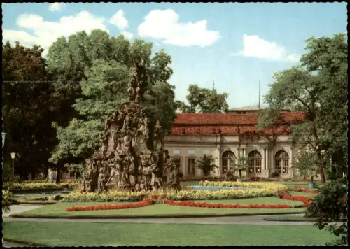 Ansichtskarte Erlangen Hugenottenbrunnen mit Orangerie 1970