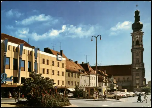 Deggendorf Luitpoldplatz mit Grabkirche, Geschäfte, Kiosk, Autos 1975