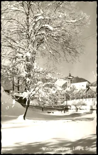 Lunz am See Wintersportplatz mit verschneiter Landschaft und Kirche 1955