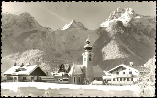 Ansichtskarte Lofer Winterliche Dorfansicht mit Kirche und Bergen 1960