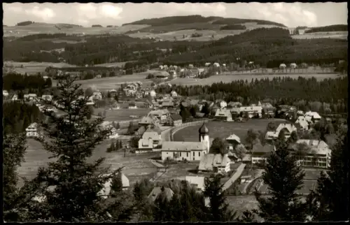 Ansichtskarte Hinterzarten Ortsansicht mit Pfarrkirche 1956