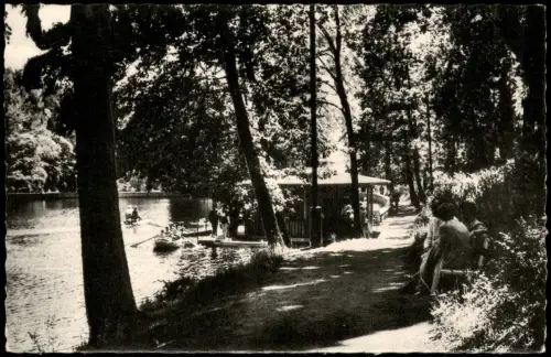 Bad Sachsa Schmelzteich mit Bootsbetrieb und Spaziergängern 1955
