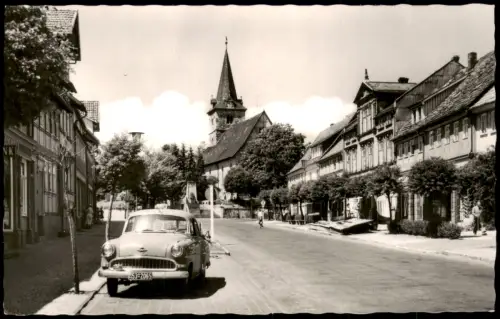 Ansichtskarte Bad Sachsa Marktstraße mit Kirche und historischem Pkw 1955