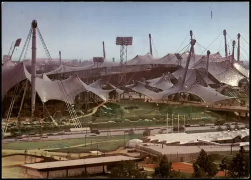 Milbertshofen-München Olympiapark Sporthalle und Olympiastadion 1972