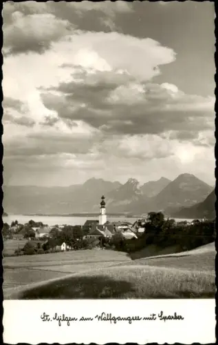 Sankt Gilgen St. Gilgen Blick über Wiesen auf den Ort  See-  Bergkulisse 1950