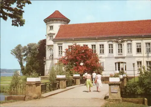 Rheinsberg Schloss mit Rhinbrücke Ansichtskarte g1990