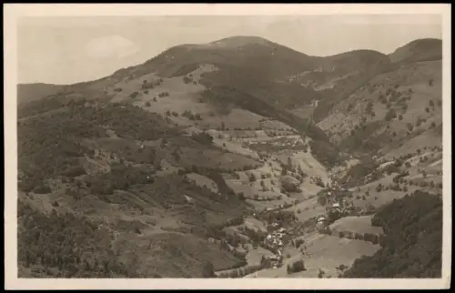 Ansichtskarte Aitern Belchen bad. Schwarzwald mit Aitern und Holzinshaus 1920