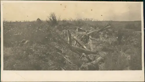 Foto  Zerstörter Schützengraben im Ersten Weltkrieg 1915 Privatfoto